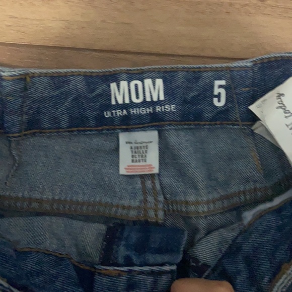 distressed mom jeans - Picture 2 of 3